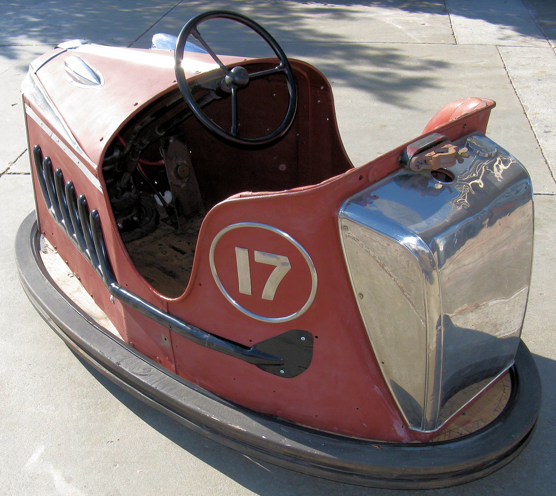 1947 Lusse 3/4 view